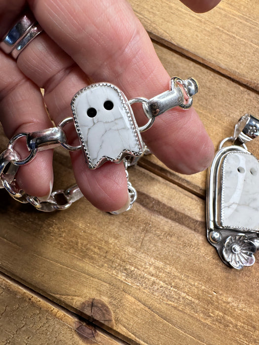 Howlite ghost bracelet