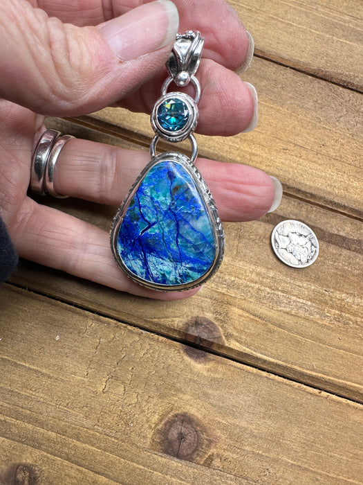 Shattuckite pendant without chain