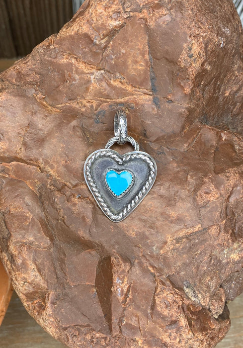 Small turquoise heart pendant without chain