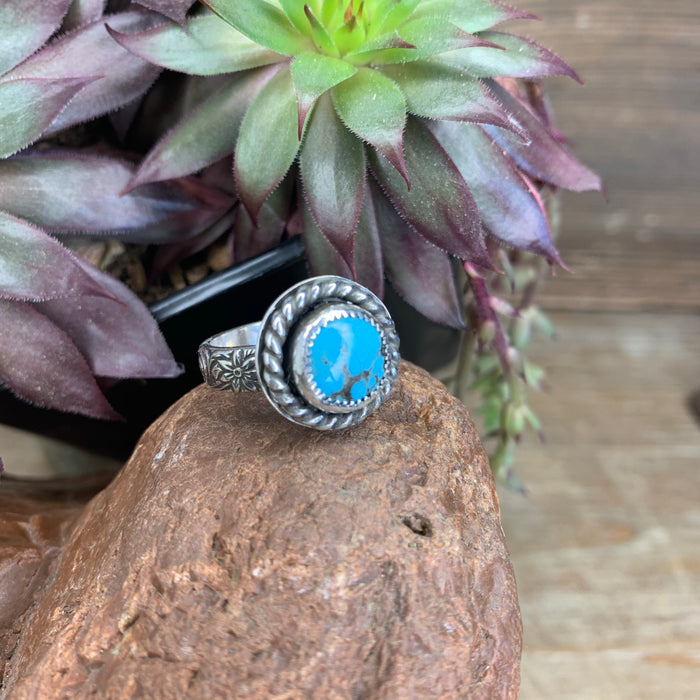 Turquoise western style ring