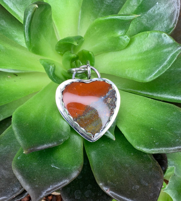 Red heart picture jasper pendant no chain