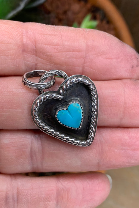 Small turquoise heart pendant without chain