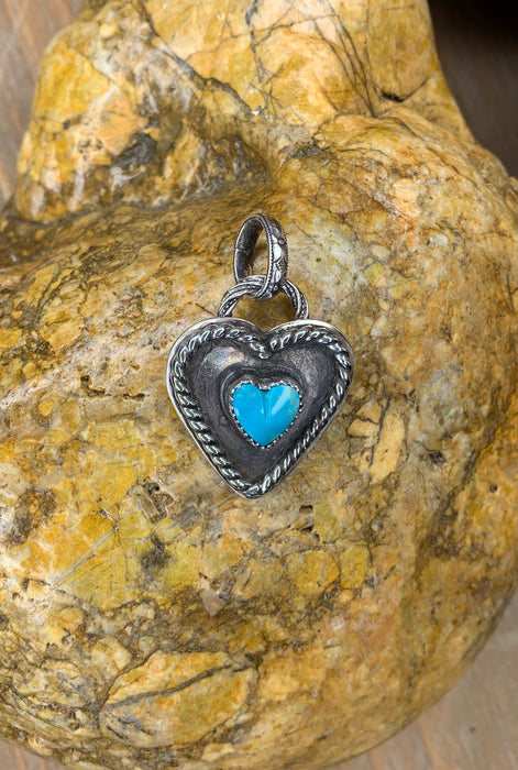 Small turquoise heart pendant without chain