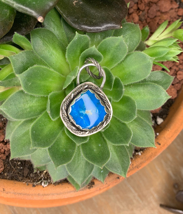 Small turquoise pendant no chain