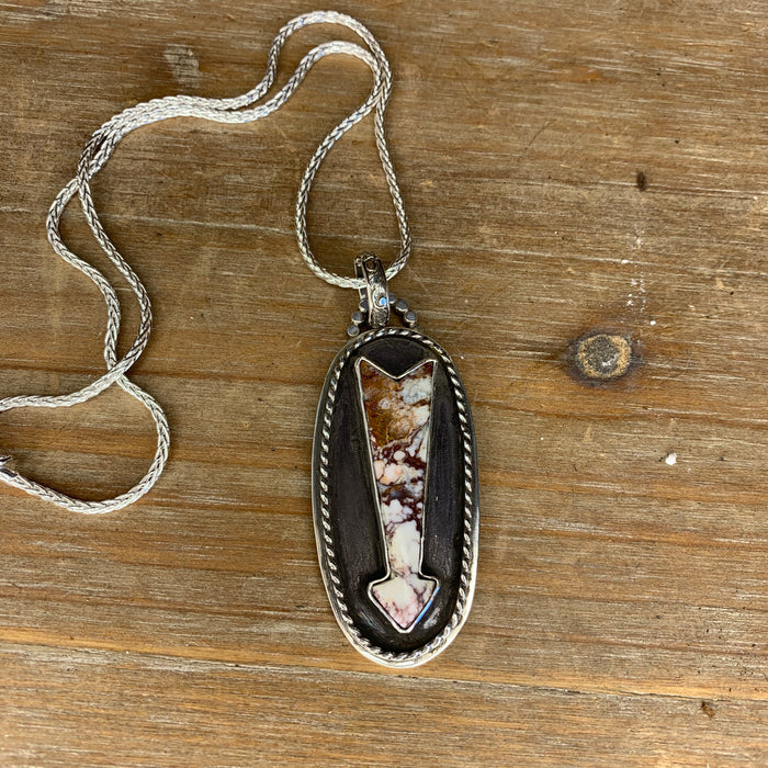 Wild horse arrow pendant with chain