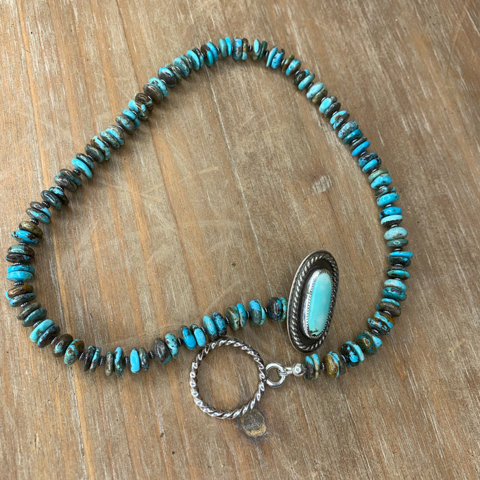 Front closing turquoise necklace