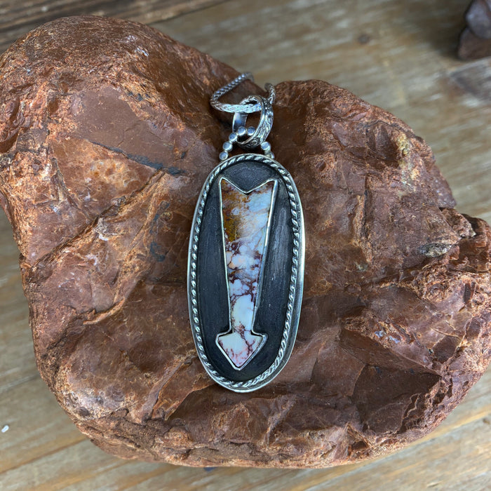 Wild horse arrow pendant with chain