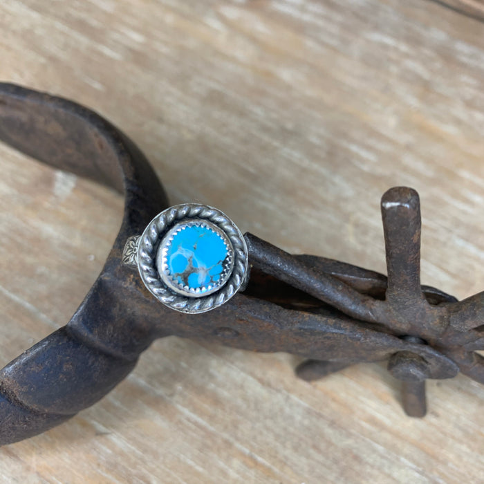 Turquoise western style ring