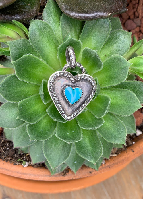 Small turquoise heart pendant without chain